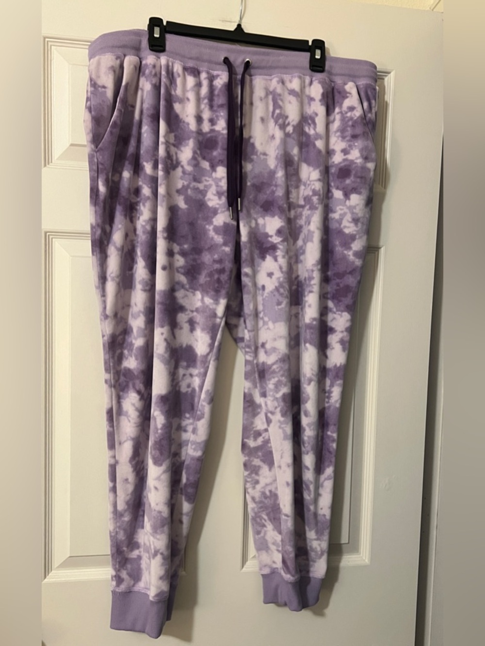LuLaRoe Cozy Jax- Lavender and White Tie-Dye Joggers 2X